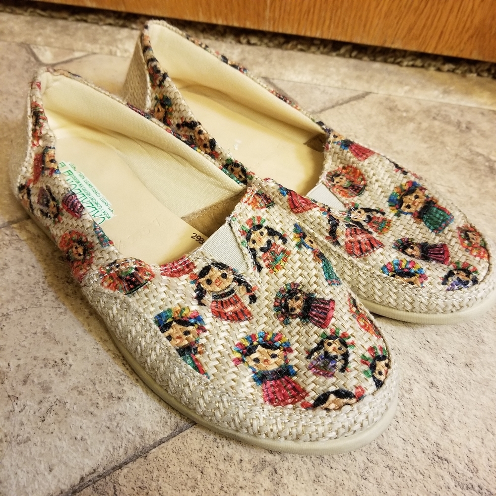 Calzaleon Mexican Dolls Woven Flats Shoes 6